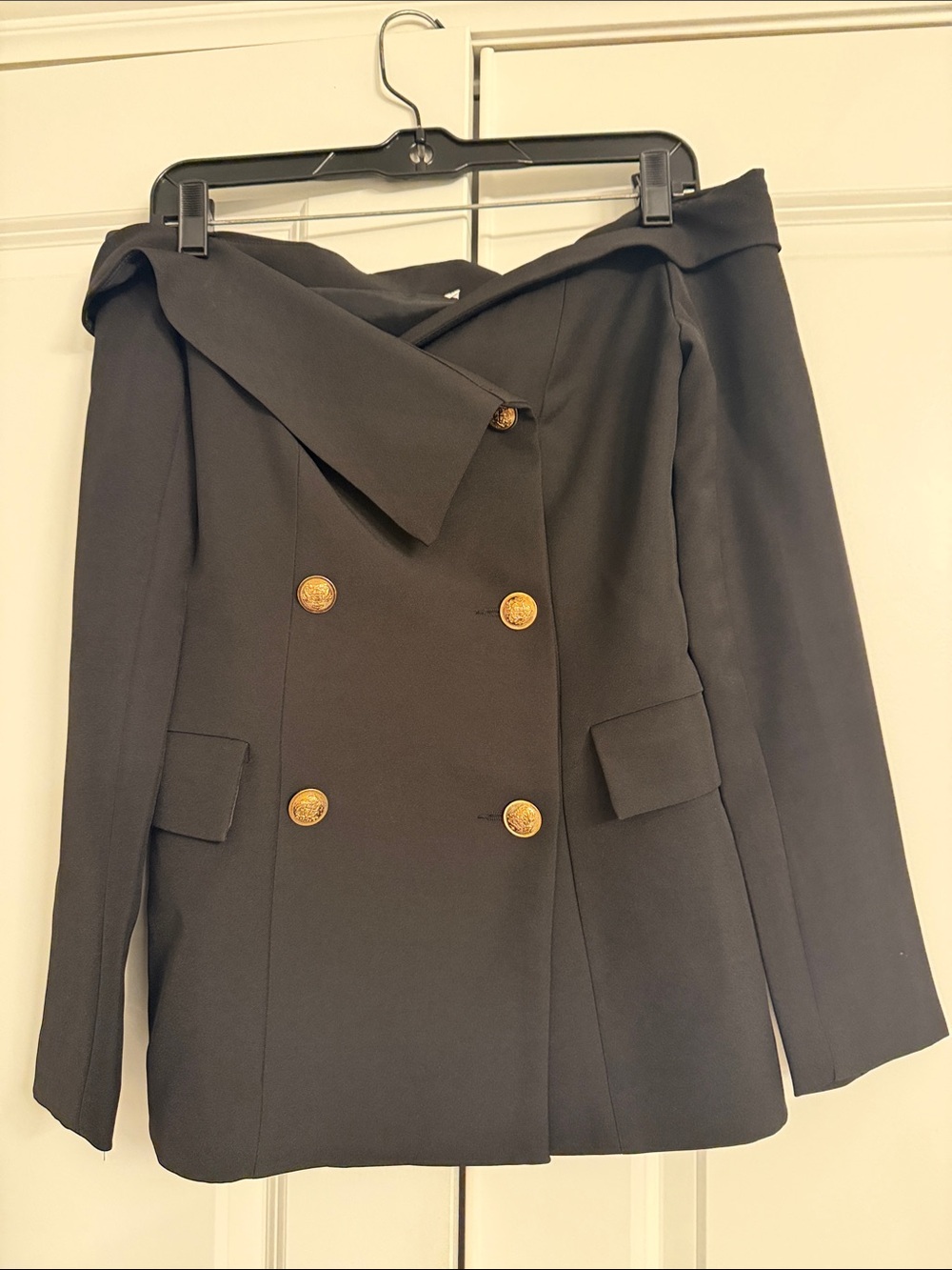 Off-Shoulder Double-Breasted Black Blazer with Gold Buttons